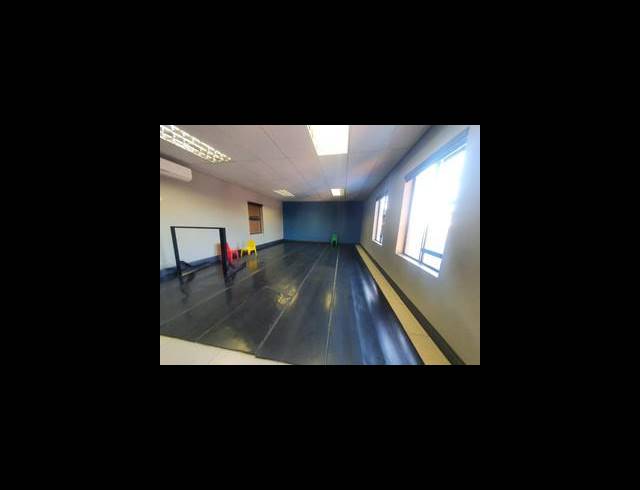 351M² WAREHOUSE FOR SALE IN WATERKLOOF EAST
